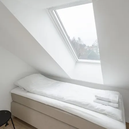 Beautiful And Bright 4-Br - 51
